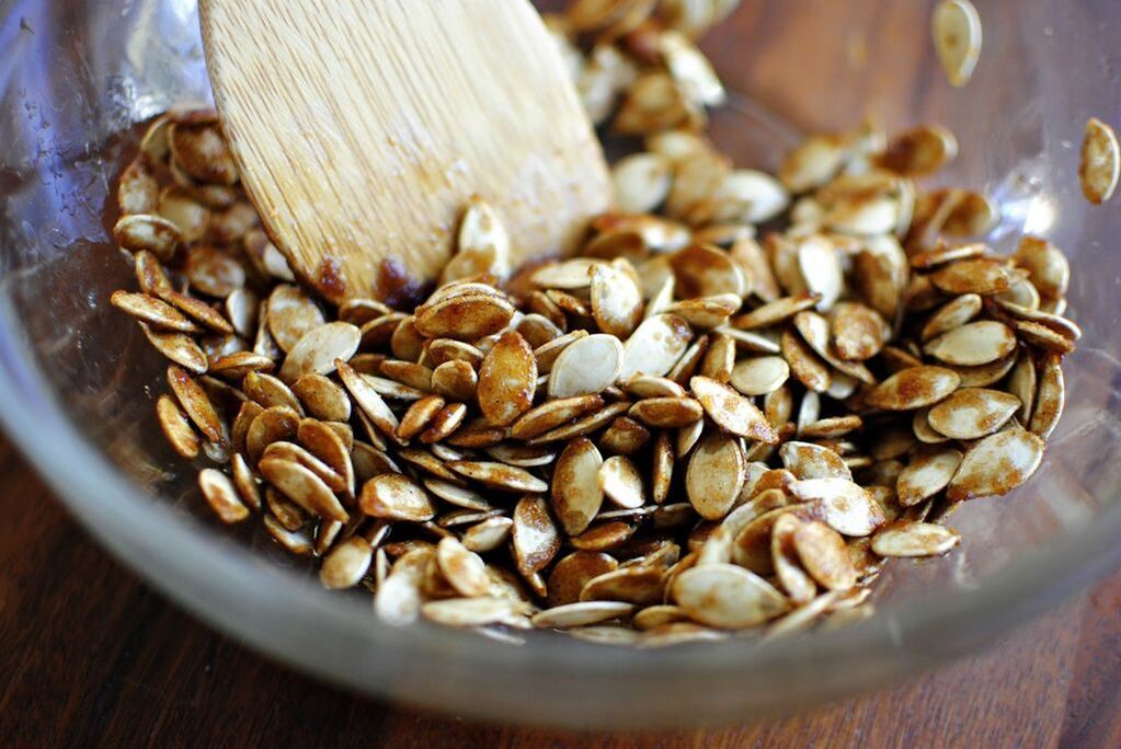 Pumpkin seeds can be eaten every day to prevent male diseases